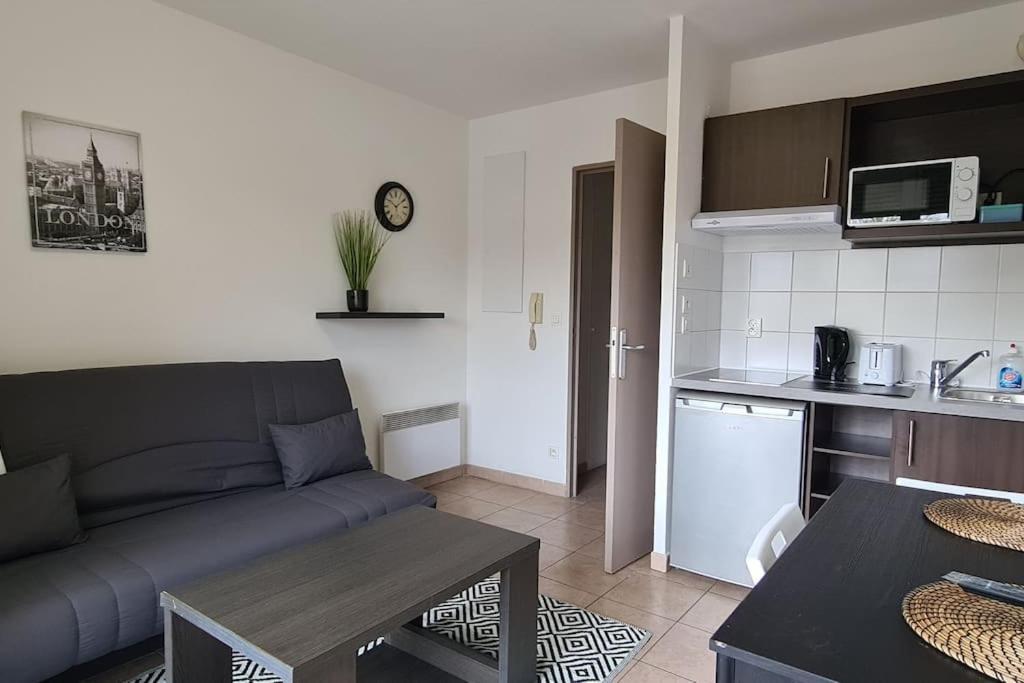 B210 Appartement Disneyland Paris Parking Et Wifi Montévrain Dış mekan fotoğraf